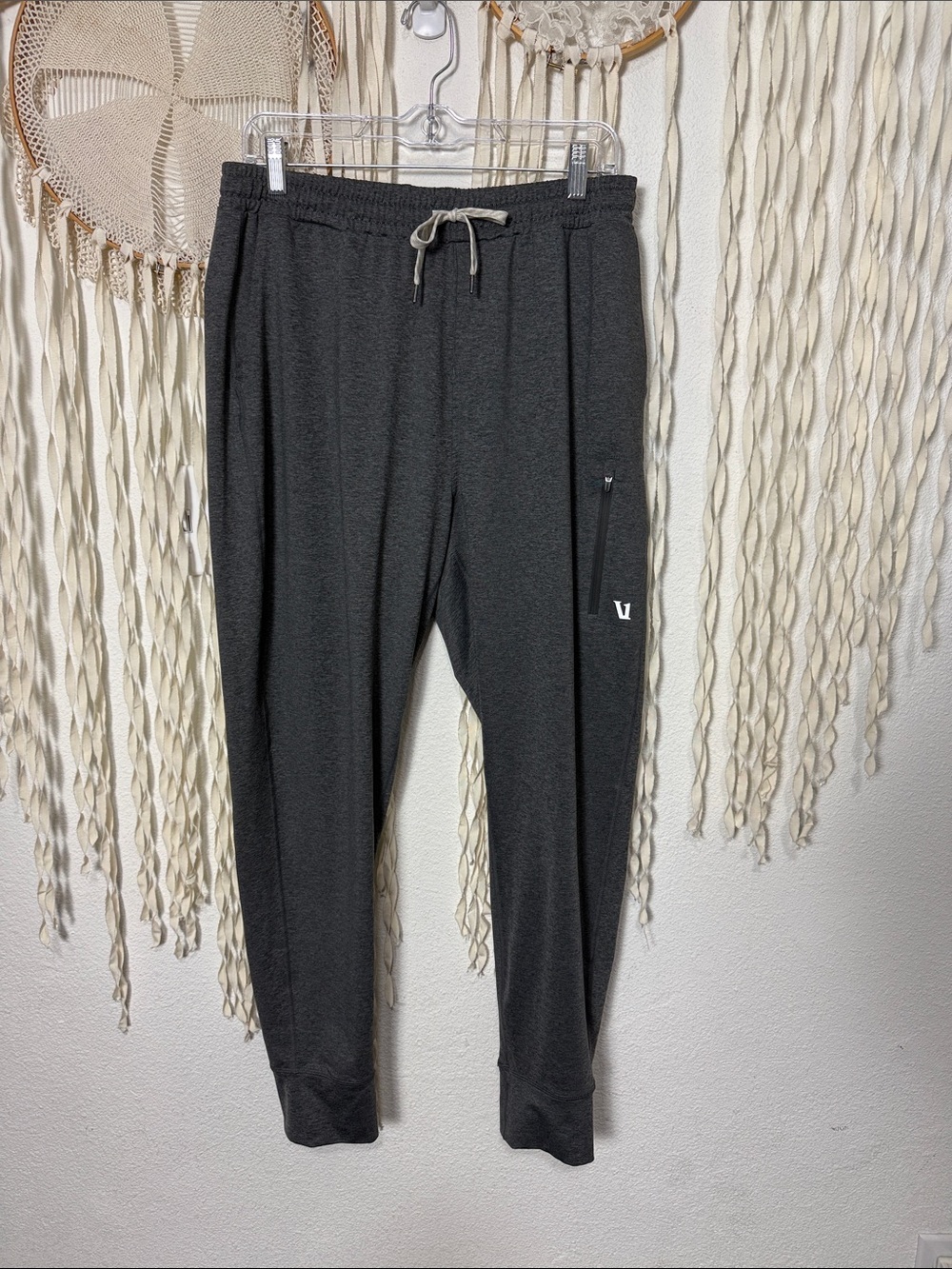 Vuori Men's Sunday Performance Jogger in Heathered Gray Size L